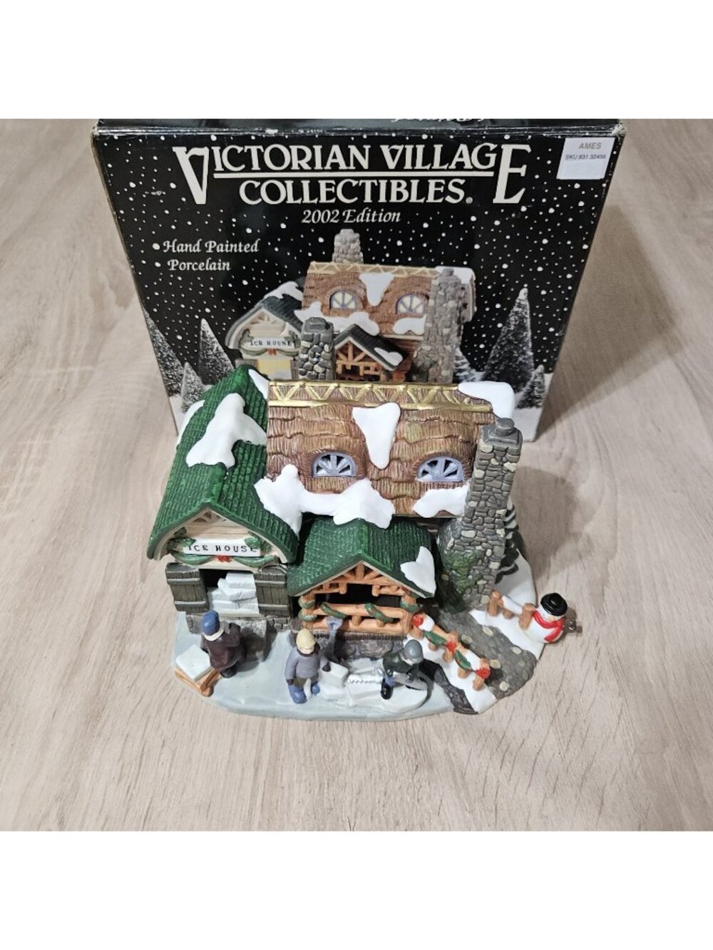 Victorian Village 2002 Christmas Ice House In Box Vintage Hand Painted